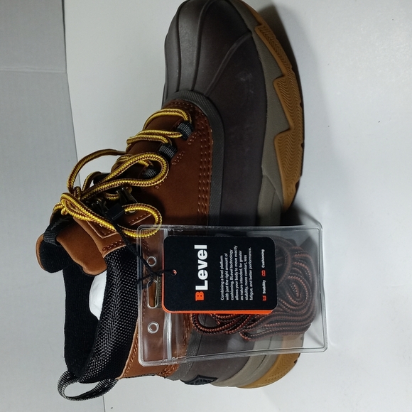 Boot - Picture 3 of 5